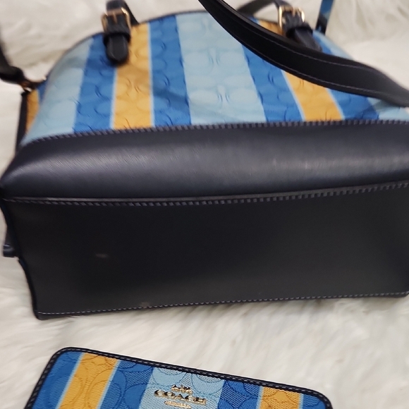 💙🔹️Coach🔹 Mollie Tote 25 Signature Jacquard With Stripes And Matching Wallet - Picture 11 of 17